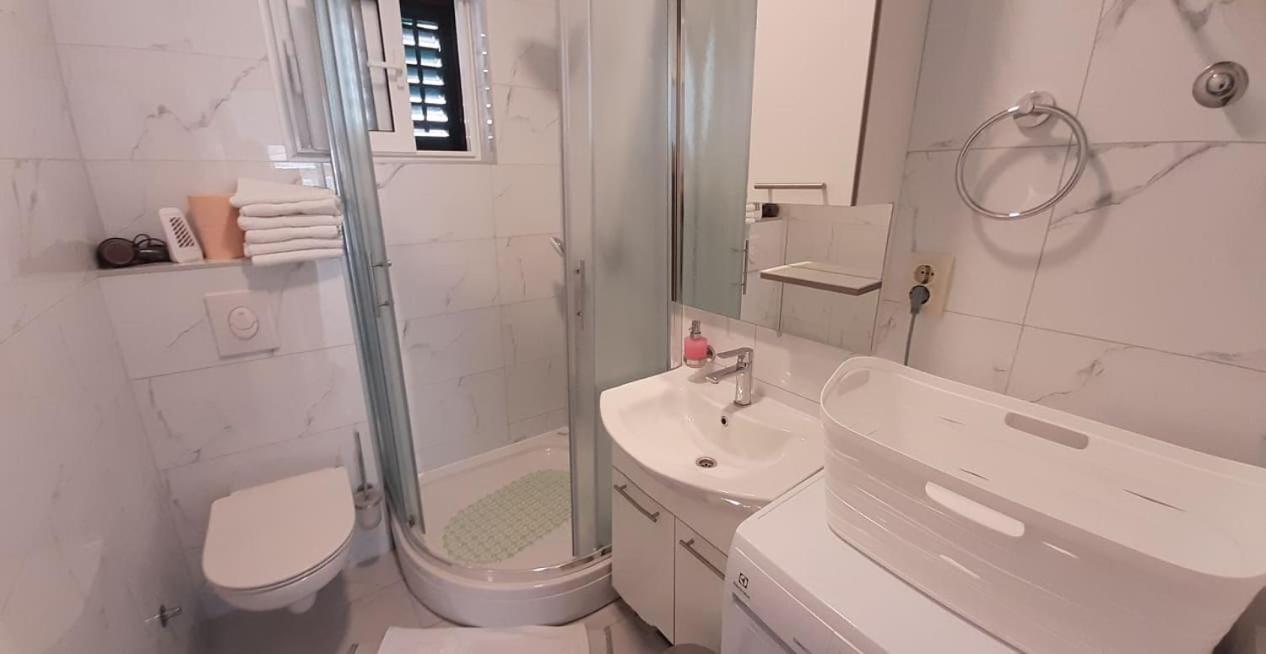 Guest house Ravlic 3*